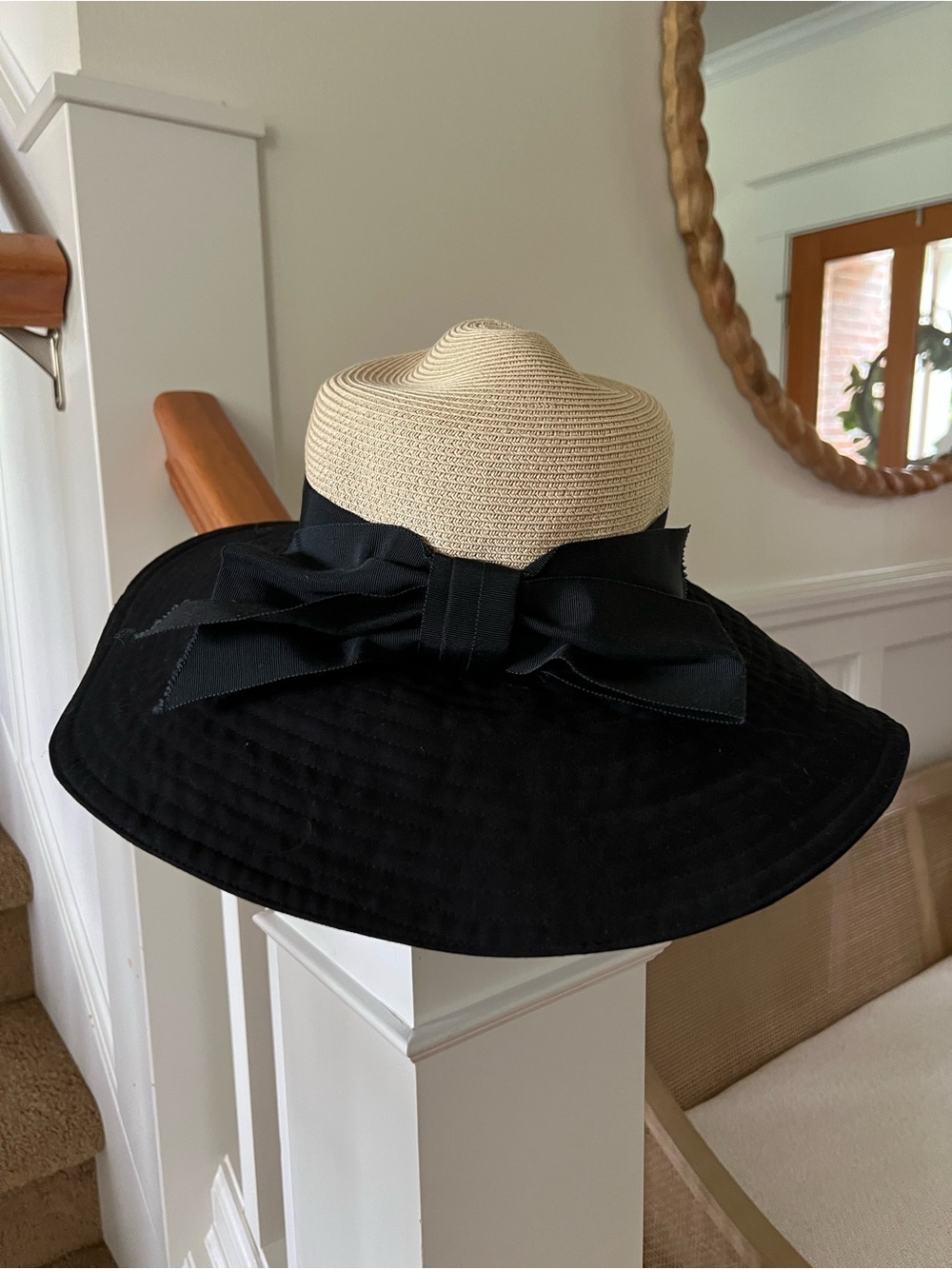 Toucan Collection New York women’s sun hat NWOT